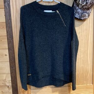 Abercrombie & Fitch Women's Grey Sweater with Gold accents & side zip